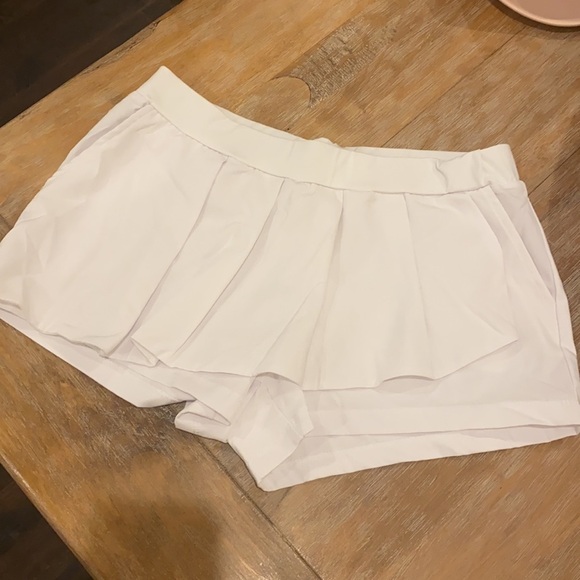 NWT Women’s Fabletics Cognac Skort - Picture 2 of 4